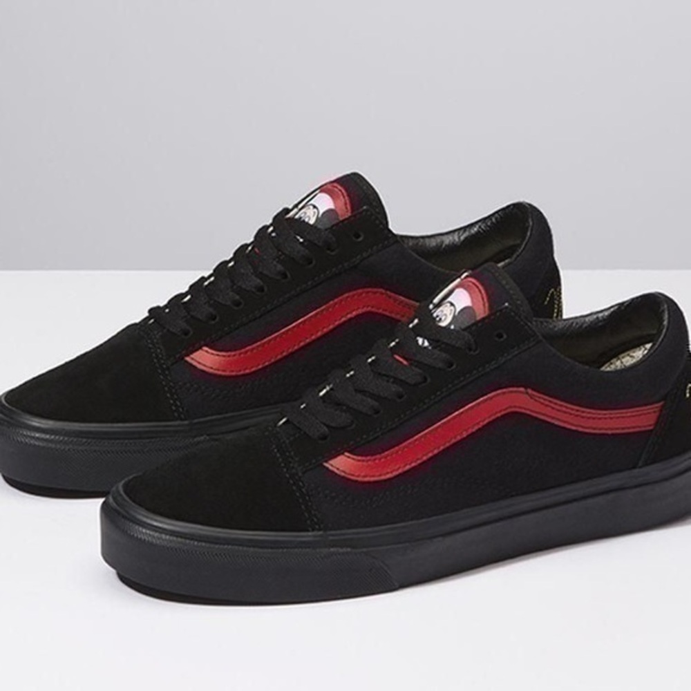 Men’s Rare Vans X Disney Mickey Mouse Old Skool